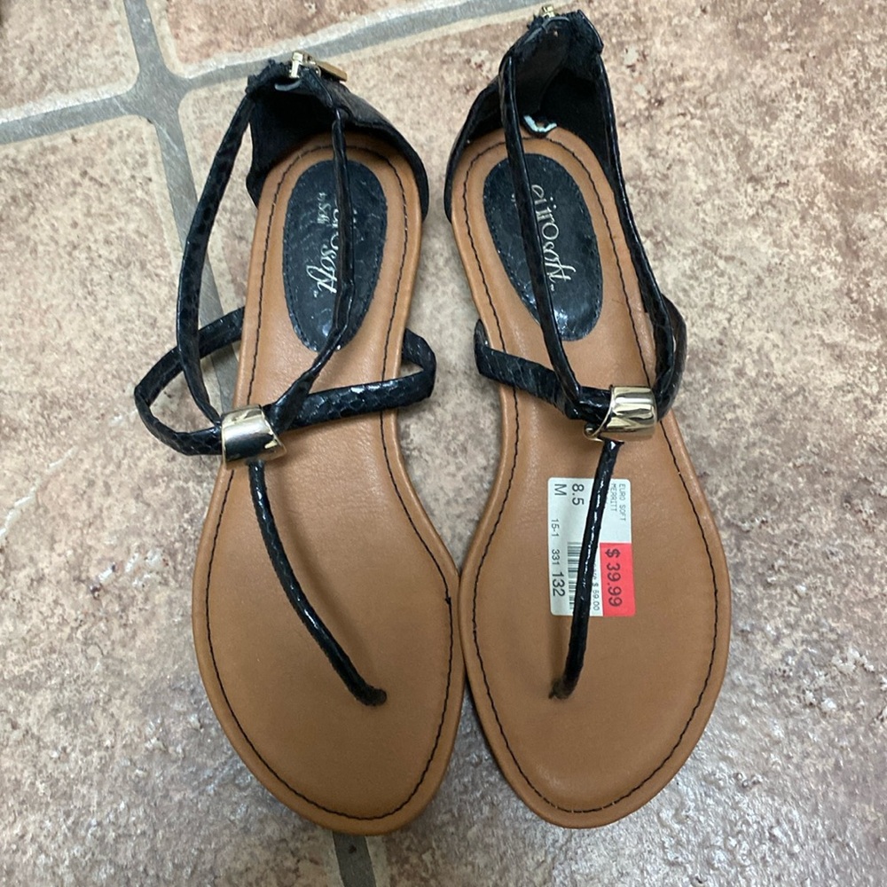 Black sandal